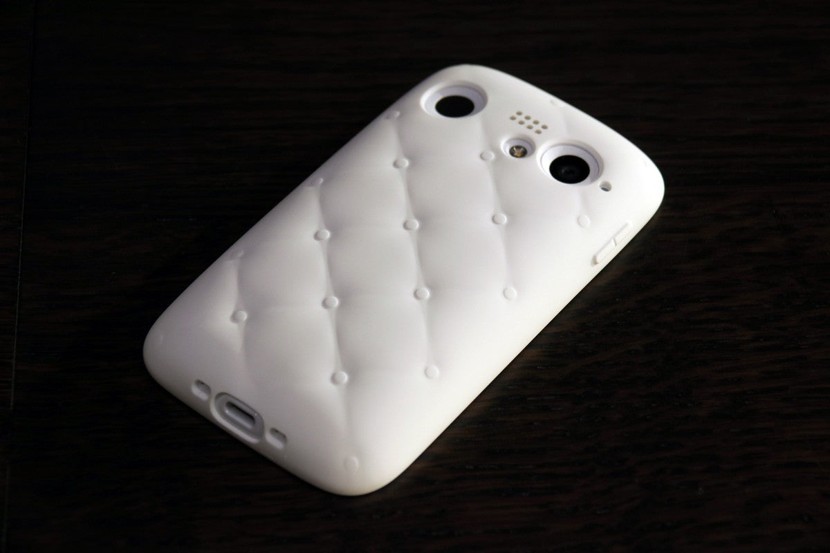 「BALMUDA Phone」純正ケースに新デザインが登場、欧州の伝統