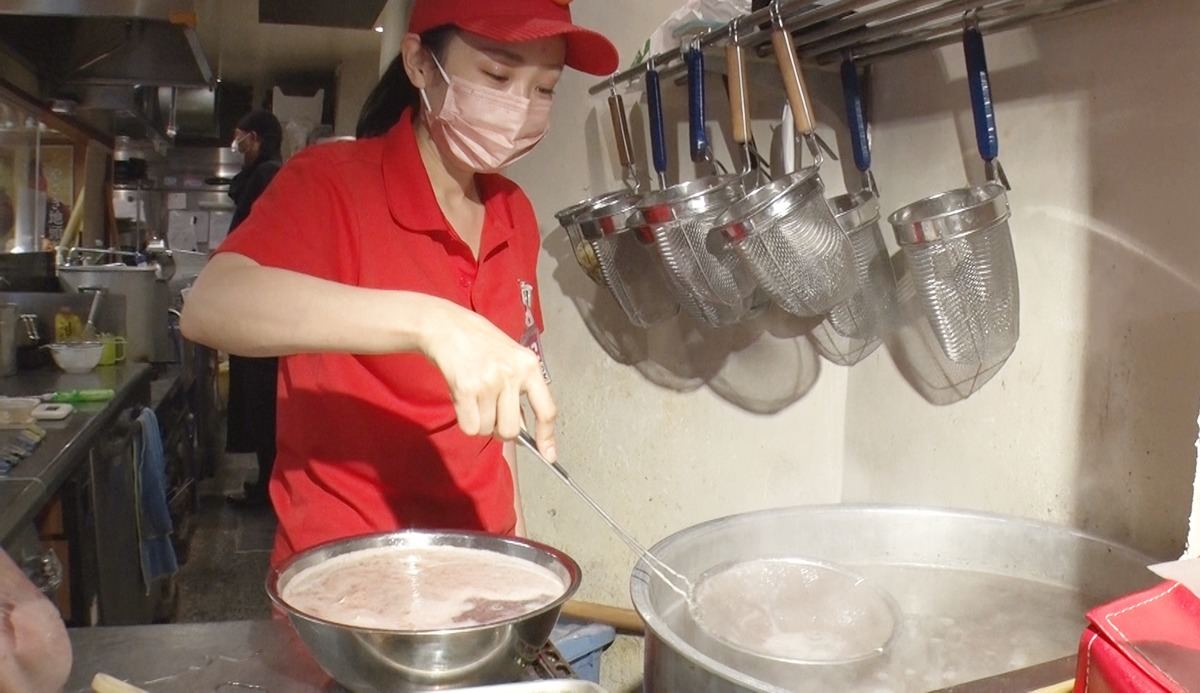 もう限界かもしれません の張り紙に批判も 追い詰められる女性ラーメン店主と父 マイナビニュース