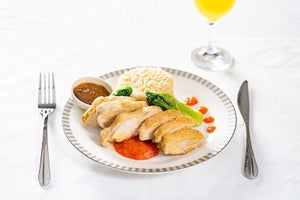 自宅で海外旅行気分! シンガポール航空にインスパイアされた食事セットを発売