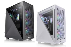 Thermaltake、三角形サイドパネルの自由度が高いミドルタワーケース