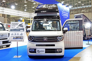 なぜ千葉ロッテ? ホンダ「N-VAN」の個性派キャンピングカーに遭遇!