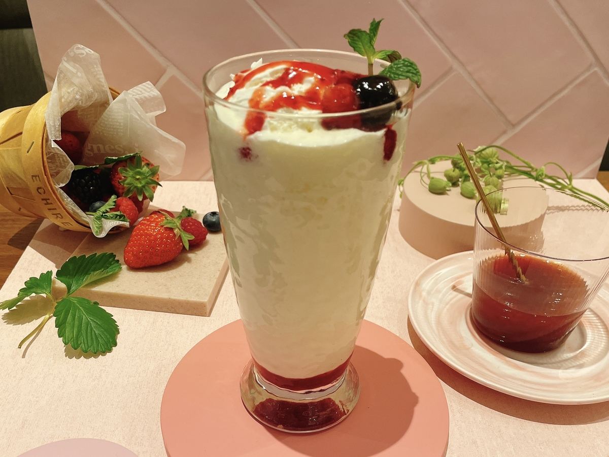 4種のベリーのチーズフロスティ