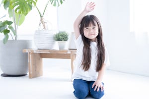 【斬新すぎ】お母さんの気を引こうとした子どもの放ったセリフに爆笑の嵐! 「これは見る」「天才エンターテイナー」と絶賛の声