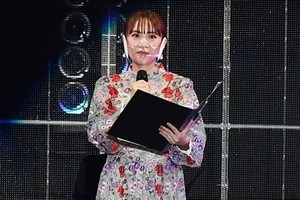 高橋みなみ、コムドットと共演　「総監督だ」と声に「元総監督です」