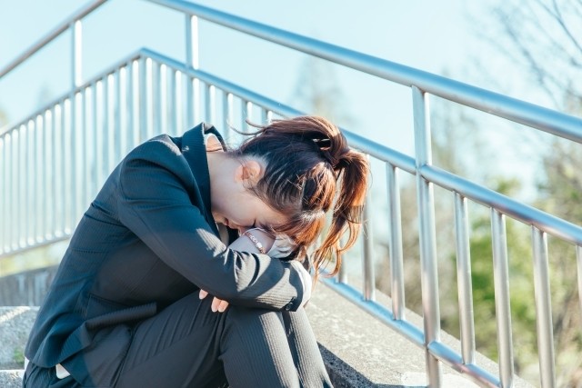 精神的に限界なまま仕事を続けるとどうなるのか?