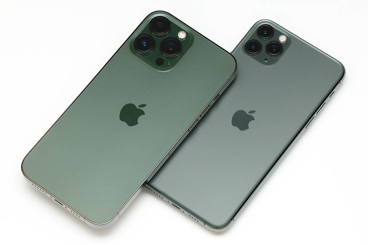 iPhone 13シリーズの新色「グリーン」を入手！ 深みのある色合いが魅力的 | マイナビニュース