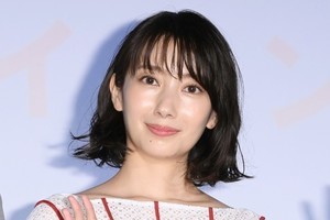 波瑠「女ってズルい」 タイプ異なるイケメン2人との恋愛ドラマに挑戦【動画あり】