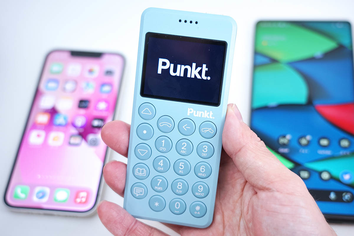 おしゃれケータイ「Punkt. MP02」が教えてくれた“スマホとの おしゃれケータイ「Punkt. MP02」が教えてくれた“スマホとの