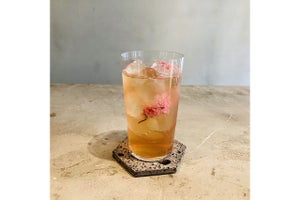 桜のカクテルでほろ酔い気分♪　目黒川のお花見と蒸留酒カクテル楽しむ「SAKURA＆SPIRITS」開催中