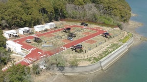 LOGOS初のキャンプ場が高知県須崎市に登場 - お湯の出るミニキッチン、電源など完備