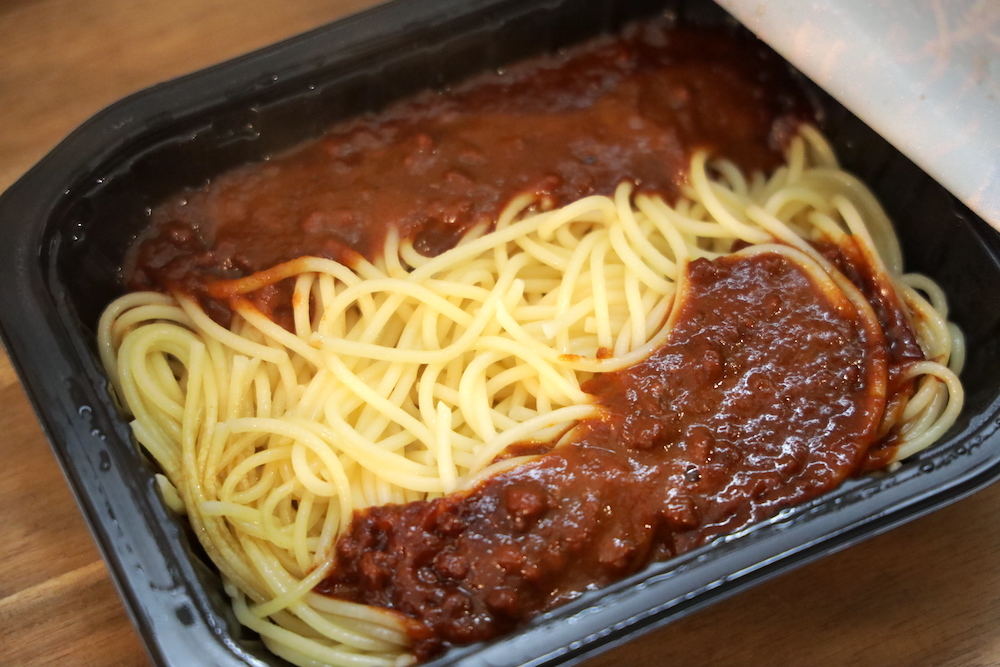 じっくり煮込んだコク深いミートソース