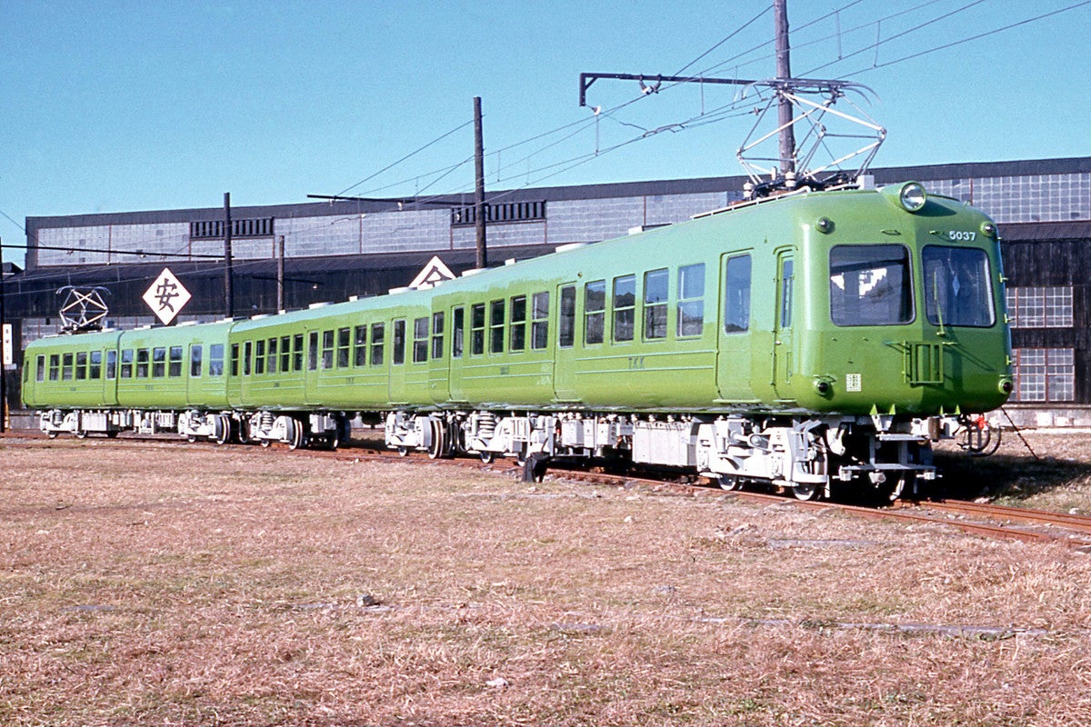 総合車両製作所、東急5000系(初代)「青ガエル」先頭車を復原保存へ | マイナビニュース