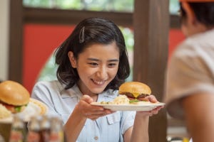 黒島結菜、地元沖縄舞台の朝ドラ主演　暢子役は「おいしいものをおいしく食べる」を意識