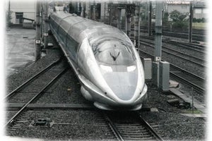 JR西日本・日本旅行「山陽新幹線岡山開業50周年記念号」ツアー開催