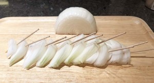 【BBQでも使える】玉ねぎがバラバラにならない切り方が簡単すぎた!