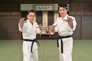 内村光良＆岡村隆史、今夜放送『LIFE!春』で約30年ぶりコント共演