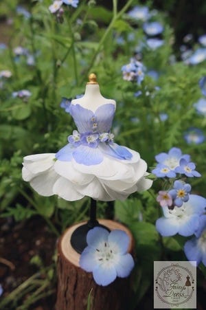 【ゆめかわ】花びらを重ねて作った小さなドレス。妖精にピッタリの可愛さに「まるでティンカーベル」「This is a dream! Wow!」と、国内外から称賛の嵐