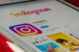 「映える」の意味は? インスタ映えから派生した新しい使い方について解説!