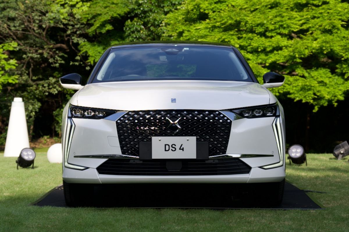 DSオートモービルの新型ハッチバック「DS4」