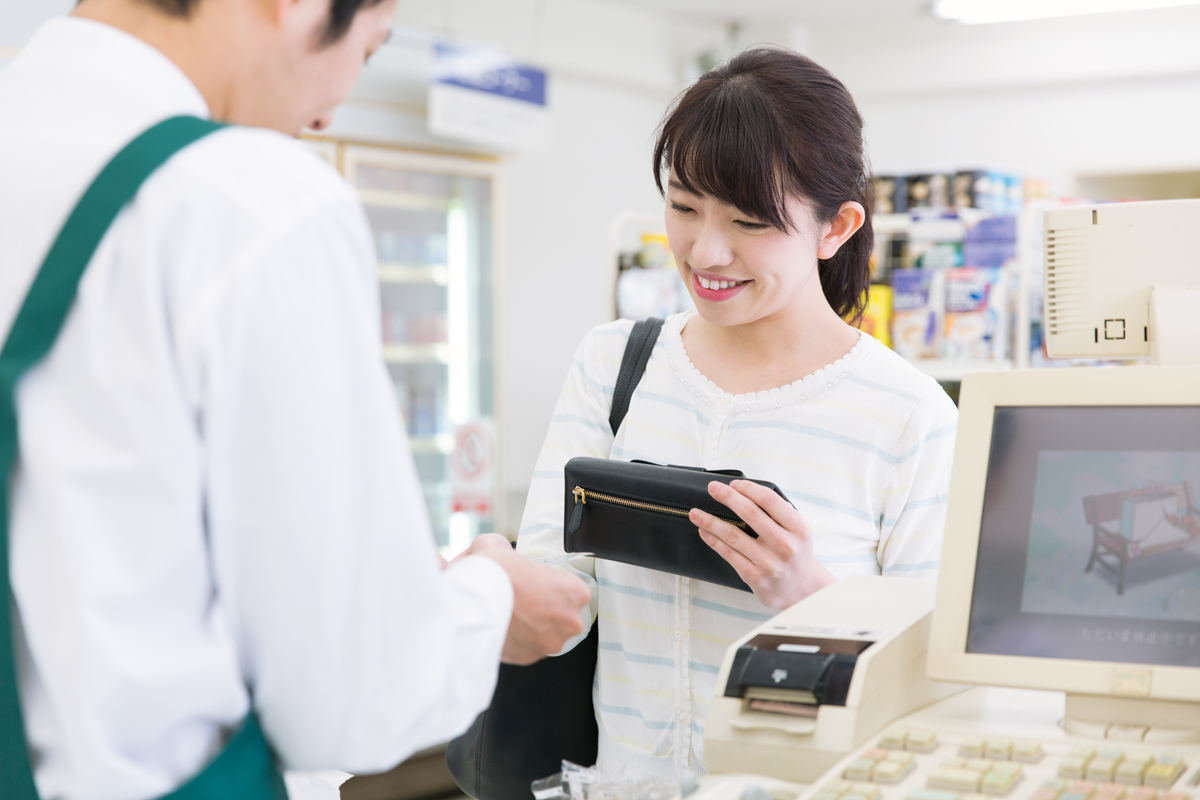 コンビニで買える切手の種類と買い方