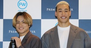 白濱亜嵐＆関口メンディーが褒め合い「過去一イケメンディー」「きれいな横顔」