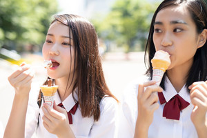 高校生1000人が選ぶ「これから流行りそうな食べ物・飲み物」1位は? - 2位韓国ワッフル、3位グミ