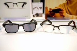 スマートグラス「HUAWEI Eyewear」レビュー、自然な日常に音楽を