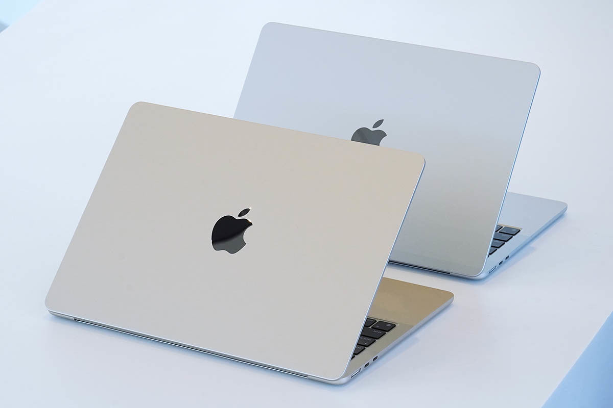 即決優先MacBook Air M2 スターライト-