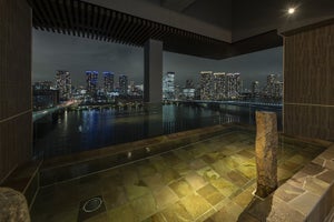 夜景を望む温泉大浴場が最高! 東京・豊洲に新たな都市型リゾートホテル