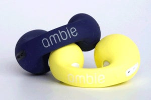 耳をふさがない完全ワイヤレス「ambie」に夏の新色