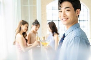 「祈念する」の意味とは? 使い方と例文、「祈念しております」などの敬語も