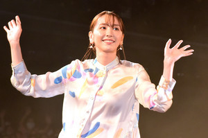 新垣結衣の「好き!」に、監督動揺!? “おばけポーズ”披露には「恥ずかしかった」