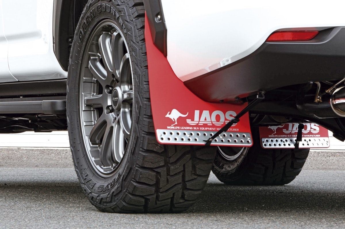JAOS、ランクル300系GRスポーツ用マッドガード車種別取り付けキットを発売。汎用マッドガードの装着が容易になる | マイナビニュース