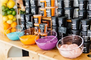 LUSH、30種類のスクラブを試せる「スクラブスタンド」キャンペーン開催