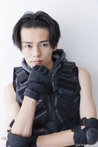 『仮面ライダーリバイス』日向亘「映画では大二の集大成をお見せしたい」