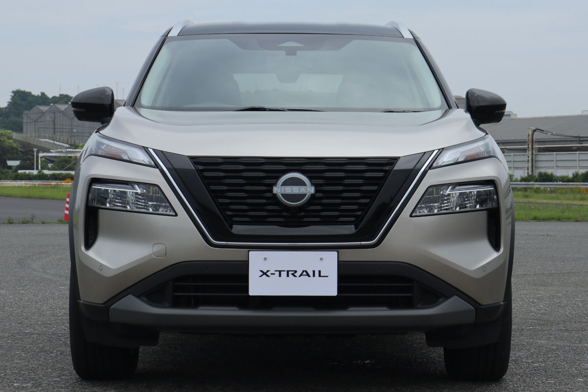 日産の新型「エクストレイル」