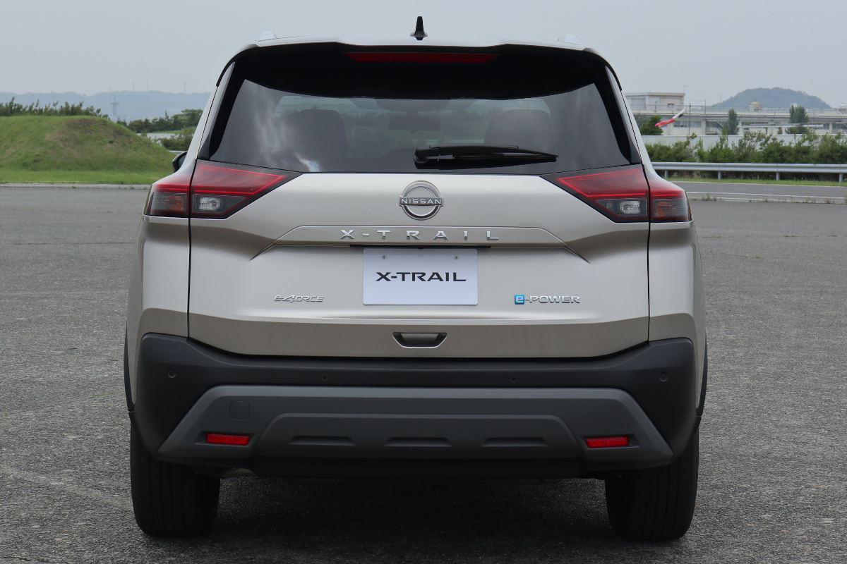 日産の新型「エクストレイル」