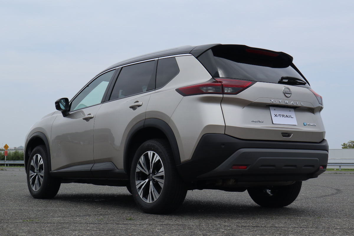 日産の新型「エクストレイル」