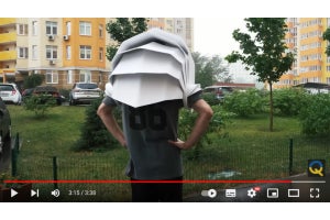 「ハンズフリー傘」を作る動画に、注目が集まる