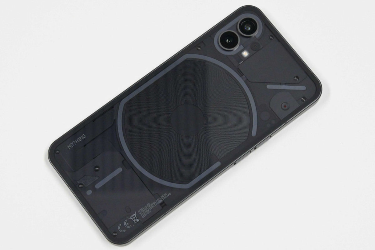 Nothing Phone (1)