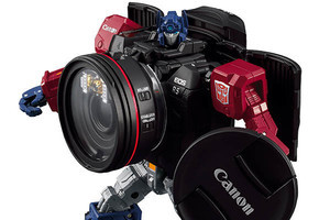 キヤノン「EOS R5」が変形ロボット「トランスフォーマー」と夢のコラボ！