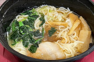 【実食】90秒で熱々が完成!? ネットで噂の「ラーメン自販機」が激ウマだった件