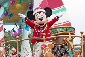 ディズニーリゾート、3年ぶりに「ディズニー・クリスマス」開催! パレードやスペシャルグッズ
