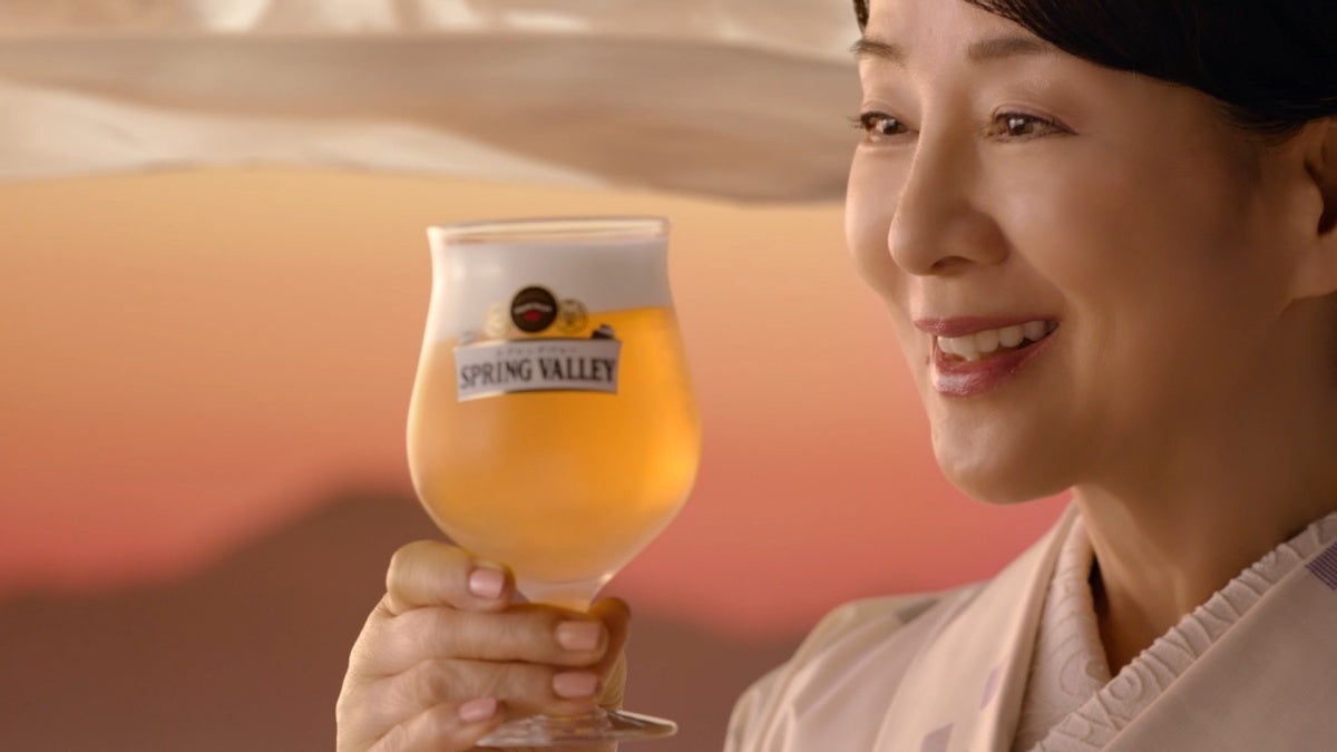 吉永小百合、“白ビール”のおいしさに感動「宣伝のしがいがありますね」 | マイナビニュース