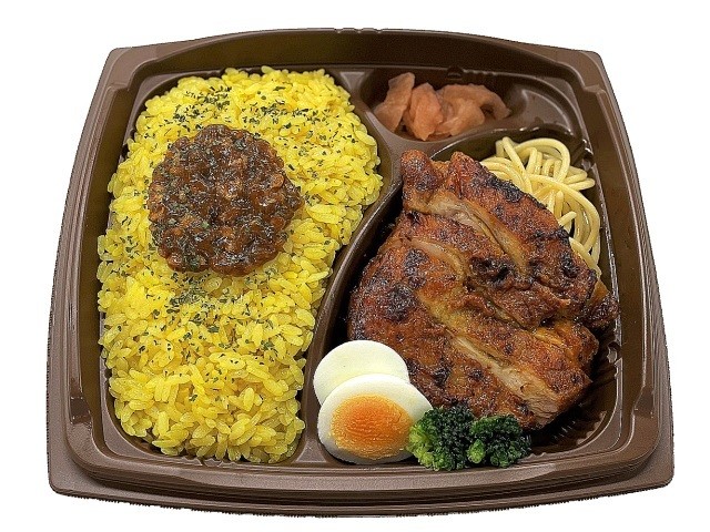 「キーマカレー＆タンドリー風チキン」(626円)