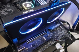Intelの新GPU「Arc A770/750」の性能を徹底テスト - 289ドルでRTX 3060超えは本当か!?