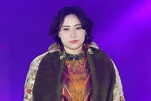 丸山礼、個性的な衣装でランウェイ　ガルアワ2回目の出演