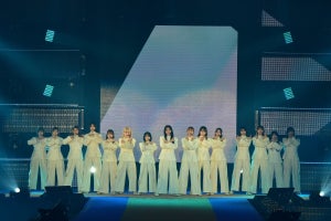 櫻坂46、改名後初のガルアワで3曲披露　菅井友香「うれしいです」