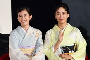 水川あさみ＆前田敦子、艶やかな着物姿で魅了　人力車に乗ってイベント登場