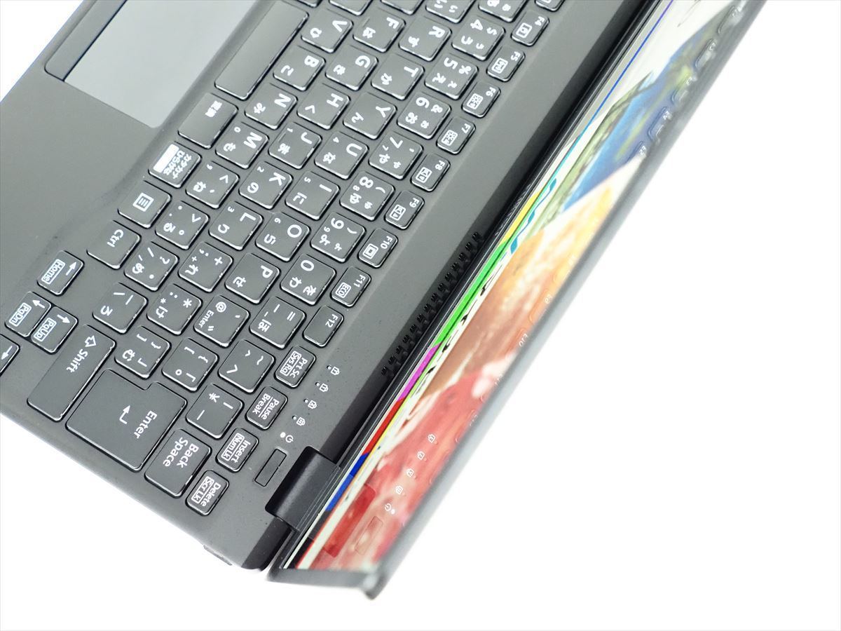 富士通の超軽量ノートPC「LIFEBOOK UH-X/G2」レビュー - 600g台なのに